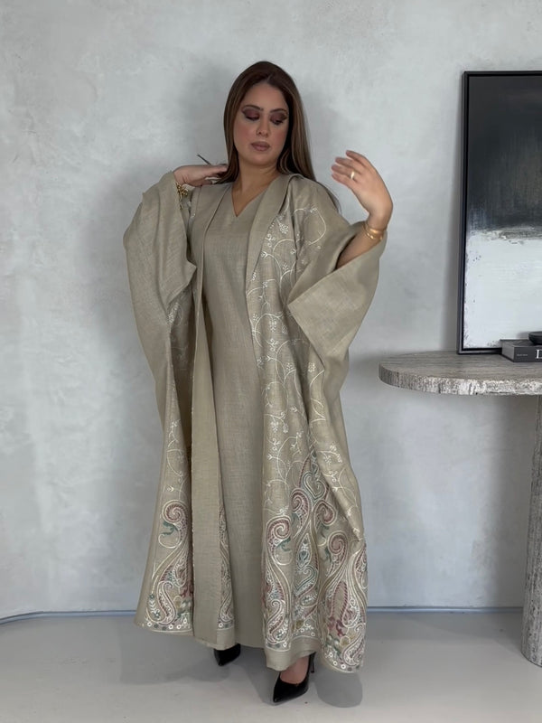 2pieces Jalabiya with a modern pattern