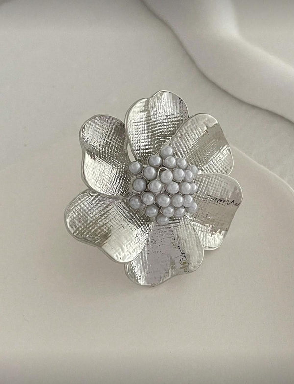Floral Pearl Ring Set