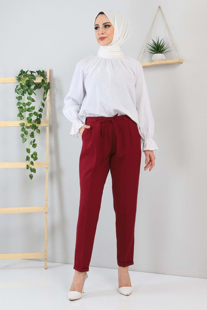 Women's regular fit solid drawstring pants in red